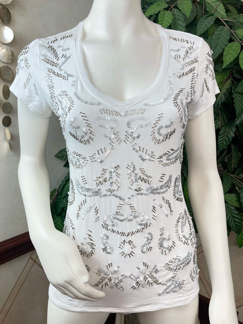 WHBM WHITE SEQUIN & BEAD EMBELLISHED TOP